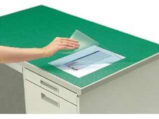 【クリックでお店のこの商品のページへ】KOKUYO/コクヨ マ-113 デスクマット硬質(アクリル製)W(下敷き付き)3 <br> 納期にお時間がかかる場合があります