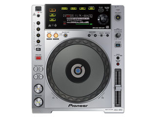 �v���t�F�b�V���i���}���`�v���[���[�@CDJ-850