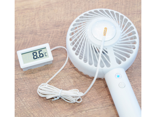 在庫限り 外気温-17度まで冷えるプレート搭載 ハンディファン PITA FAN ピタファン Office TK-PLFA-WH
