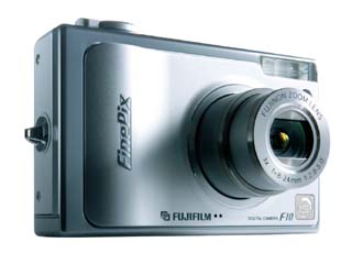 FinePix F10 �y�����E����萔�������z