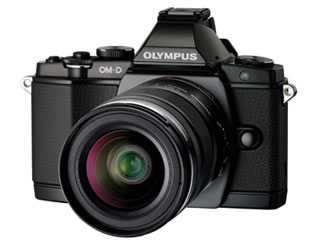 【クリックで詳細表示】OM-D E-M5レンズキット(ブラック) マイクロ一眼カメラレンズキット 【em5tokka】