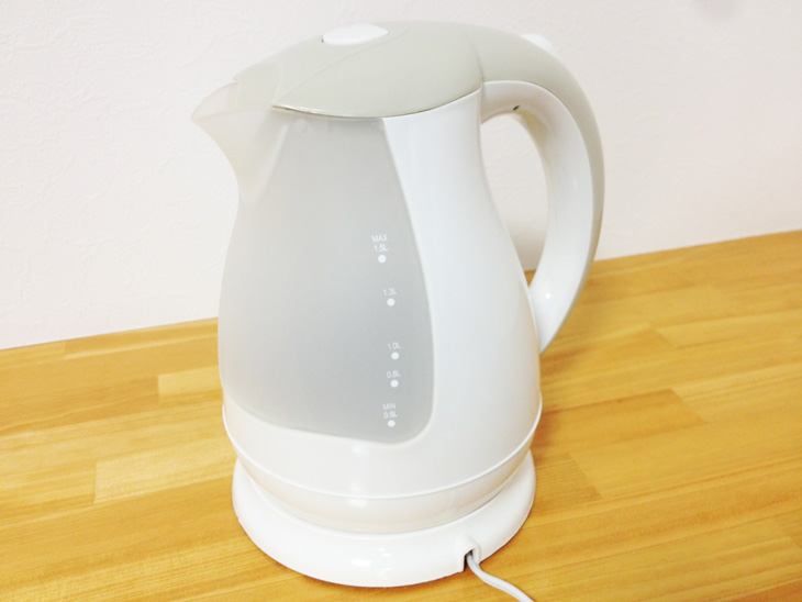 市場 1.5L電気ケトル
