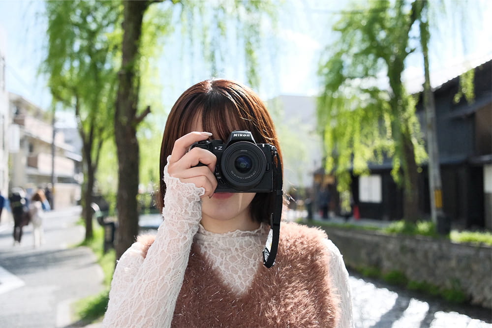 片手で持てる!ミラーレスカメラ Nikon Z50IIのご購入はこちら 片手で持てる!ミラーレスカメラ Nikon Z50IIのご購入はこちら