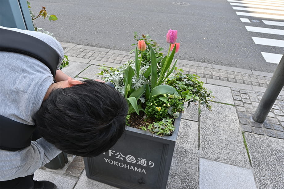 ファインダー越しだとついこんな体勢になってしまうことも?! ファインダー越しだとついこんな体勢になってしまうことも?!